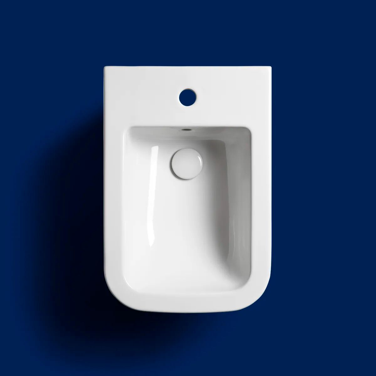 Hatria Bianca – Coppia sanitari a terra traslati senza brida con sedile soft-close e bidet